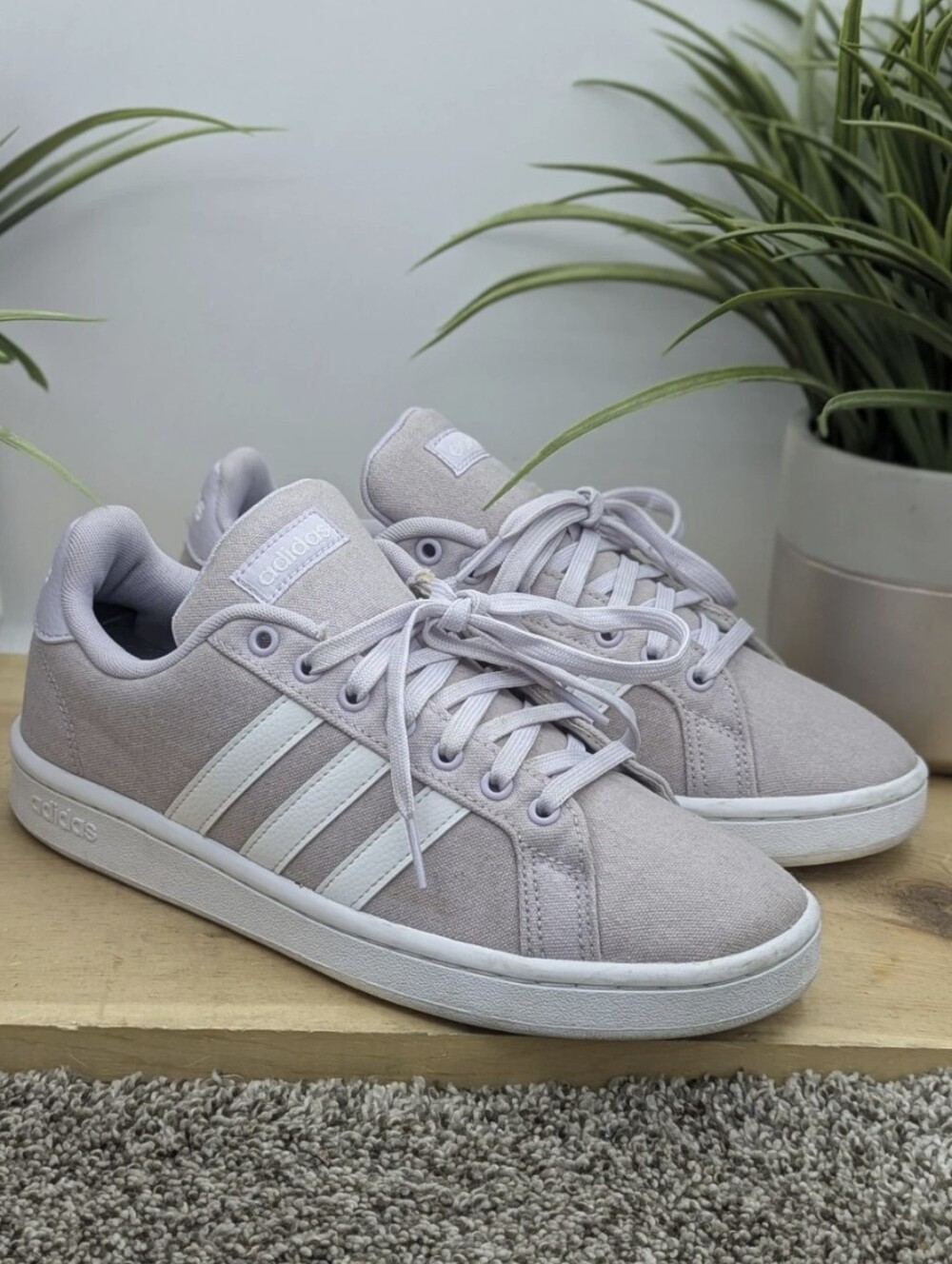 Adidas Grand Court  Women's Size 9 Purple Athletic Shoes Walking Sports